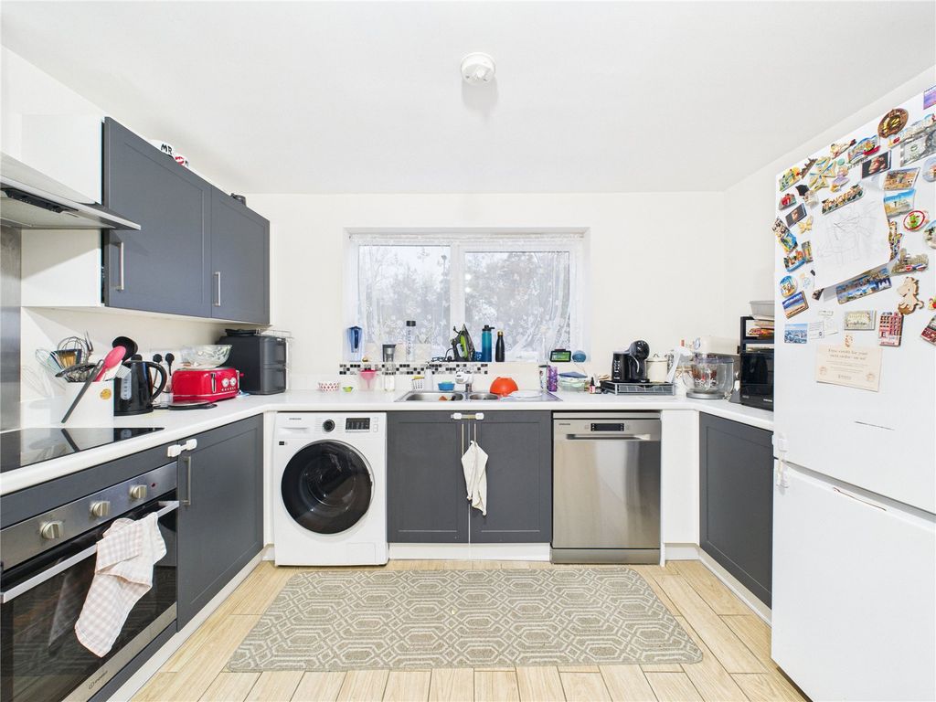 Property photo 3 of 23 Picture No. 07