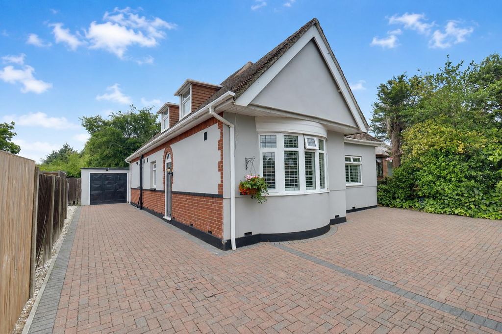 Property photo 1 of 22 Eb332924-1Cce-4C00-94A2-B3Cdec491854.Png