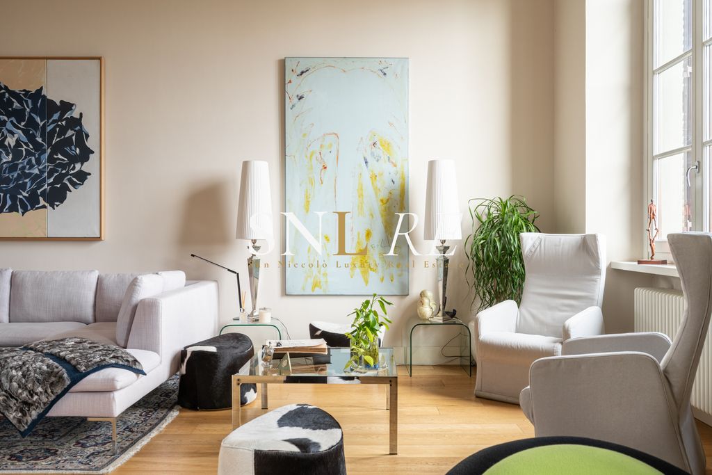 Property photo 2 of 64