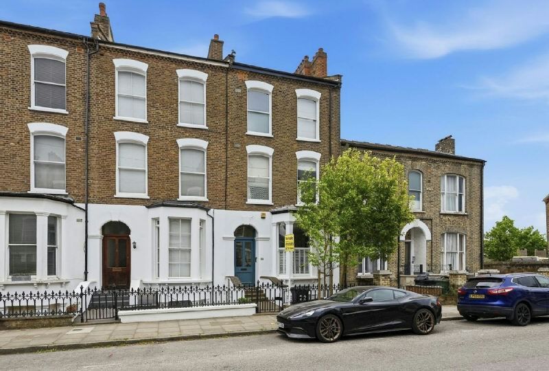 Property photo 2 of 15 Facade