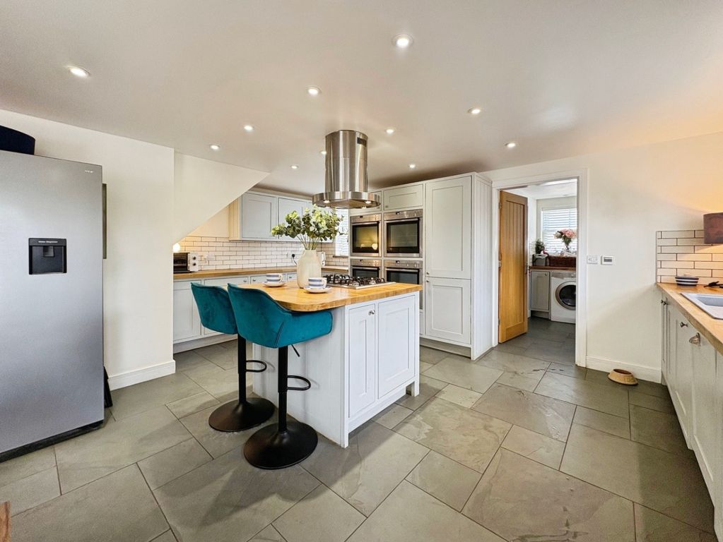 Property photo 3 of 25 5124269