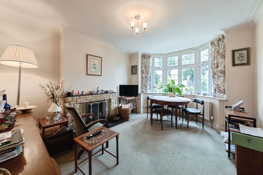 Property photo 3 of 12 Dining Room