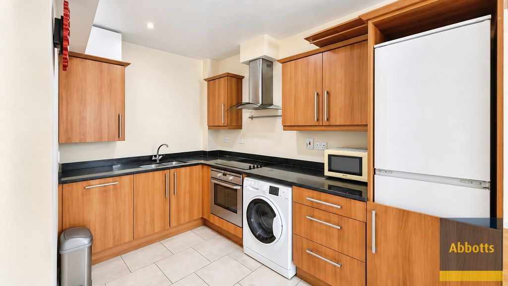 Property photo 1 of 6