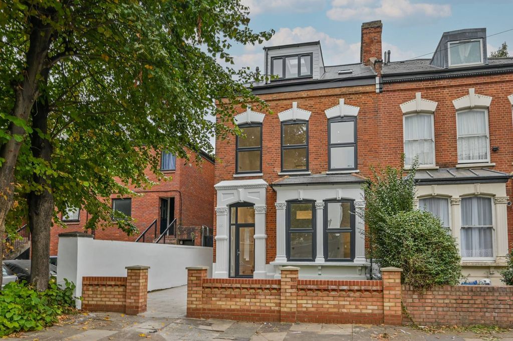 Property photo 1 of 5
