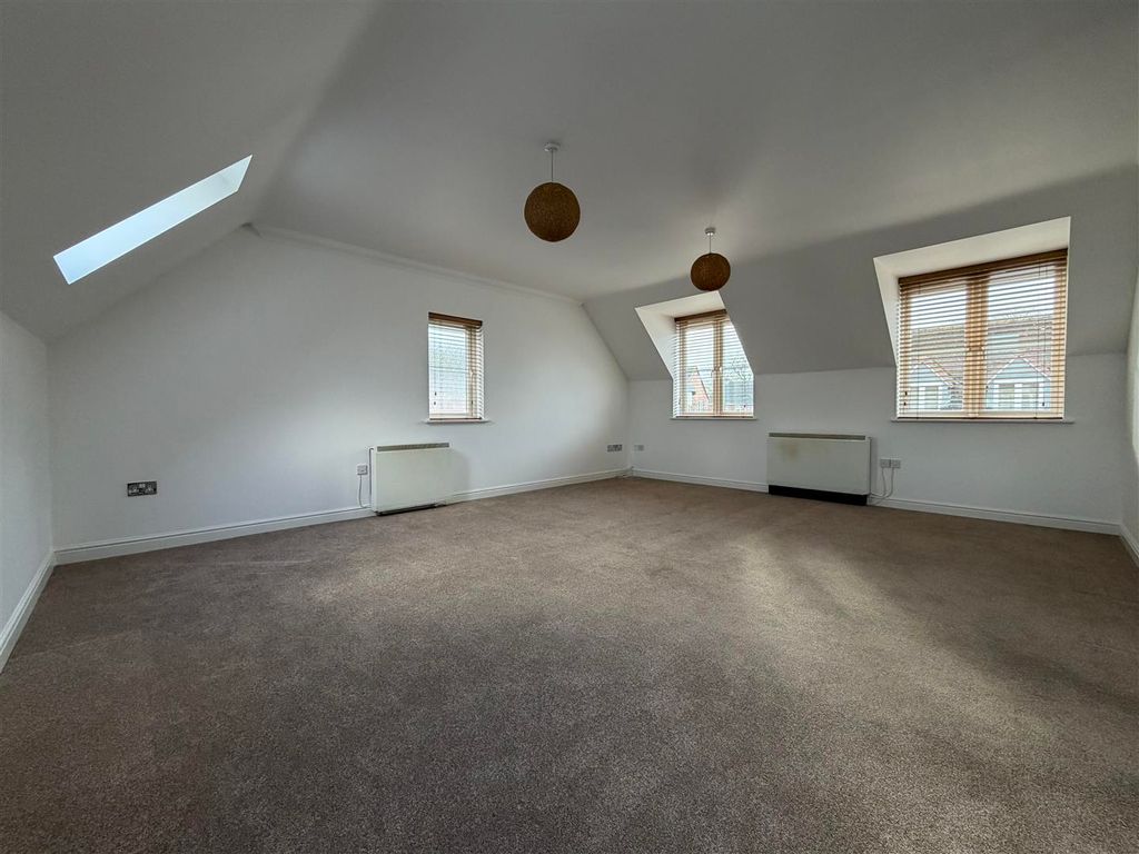 Property photo 2 of 9 Image