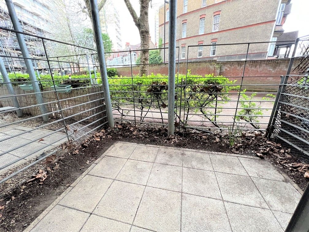 Property photo 2 of 14 Terrace