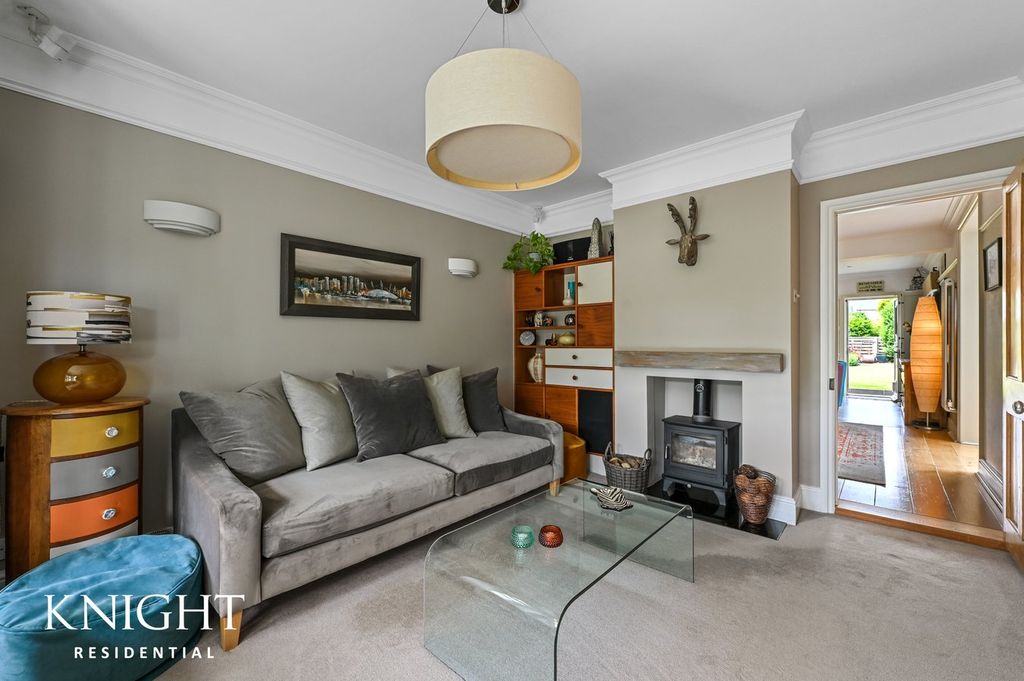 Property photo 3 of 33