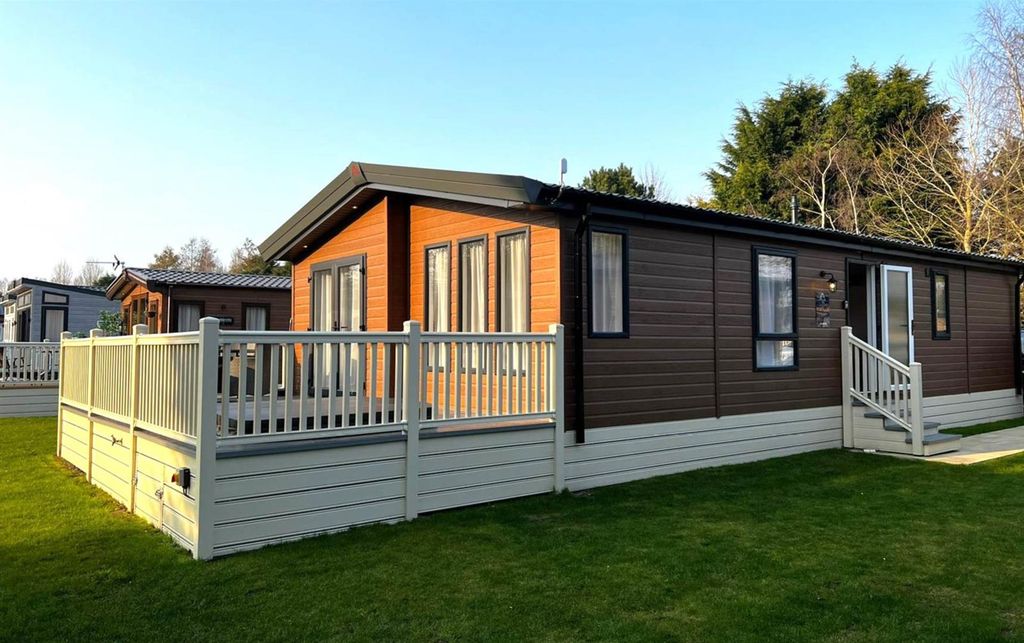 Property photo 2 of 22 670-2.Jpg