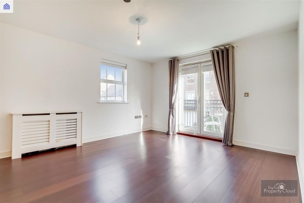 Property photo 3 of 12 5168612