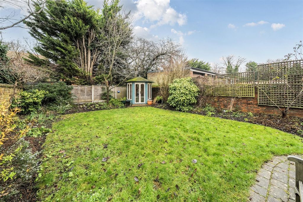 Additional image 19 of 6 bed semi-detached house for saleSt. Augustines Road, Bedford MK40