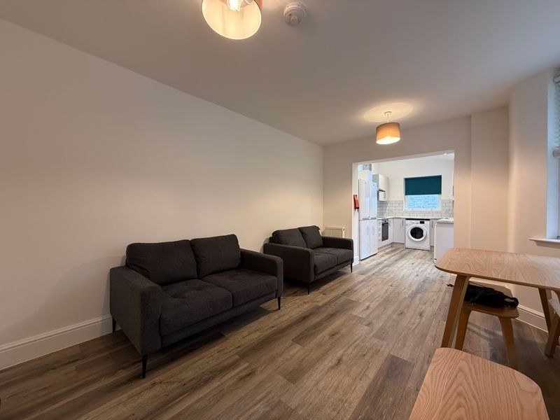 Property photo 2 of 21 Photo 4