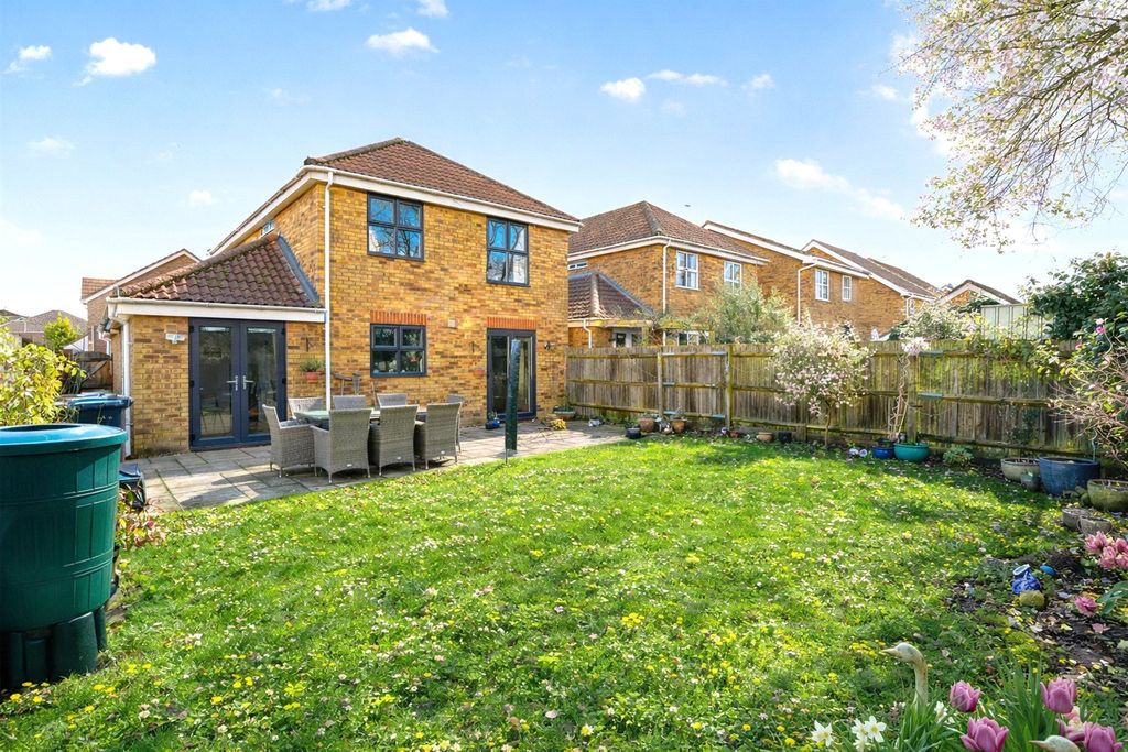 Property photo 2 of 12 Picture No. 19