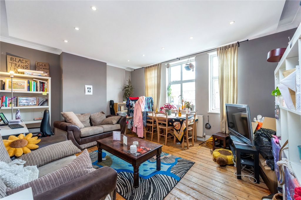 Property photo 1 of 8