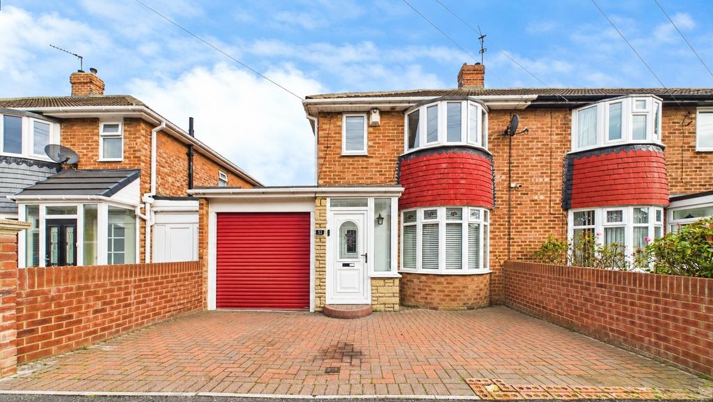Property photo 1 of 17 External