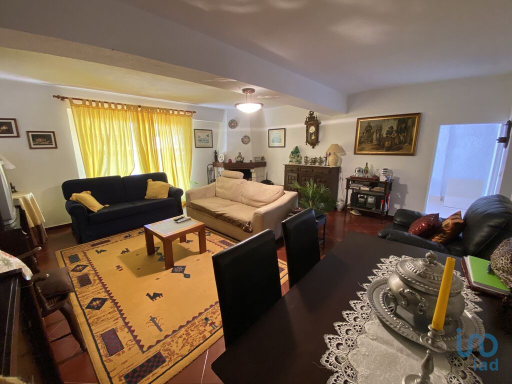 Property photo 2 of 25