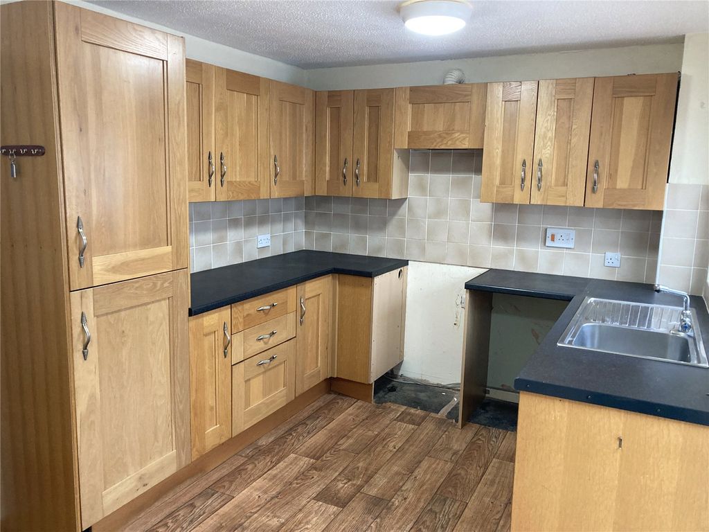 Property photo 2 of 15 Picture No. 04