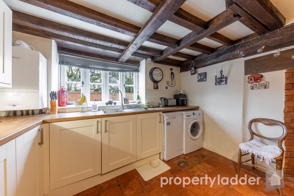 Property photo 3 of 18 Pl