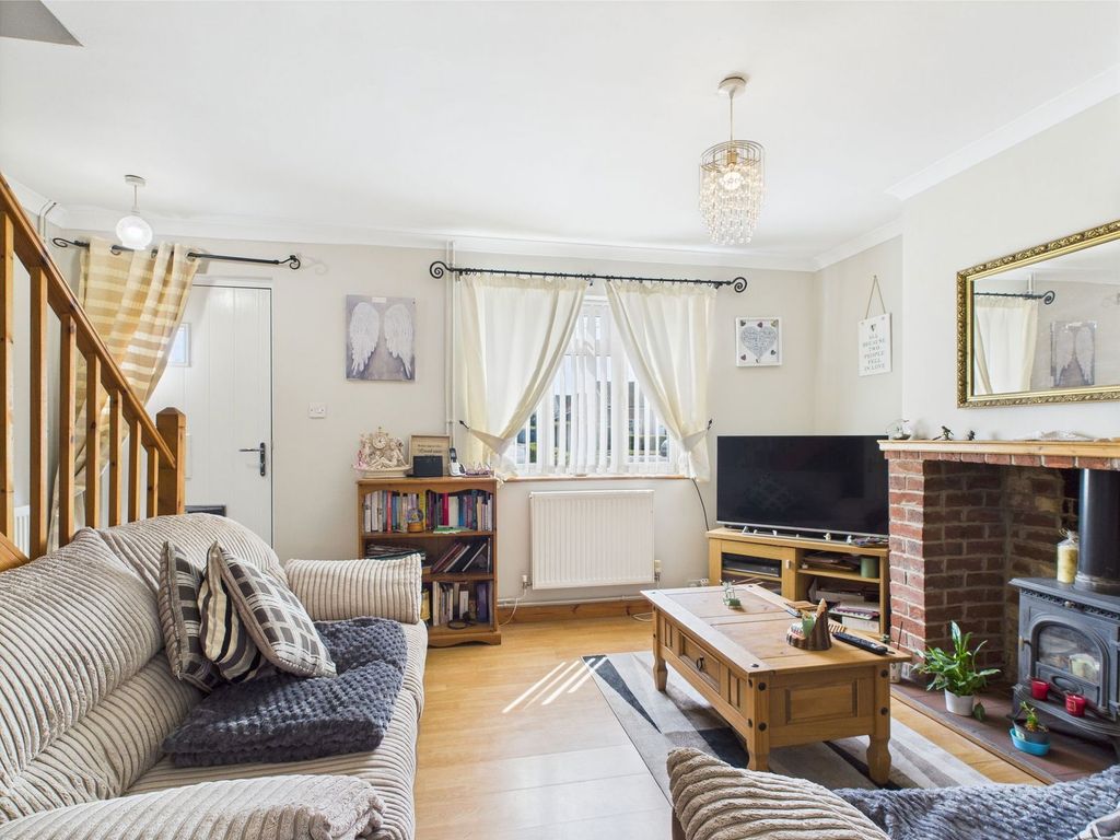 Property photo 2 of 12