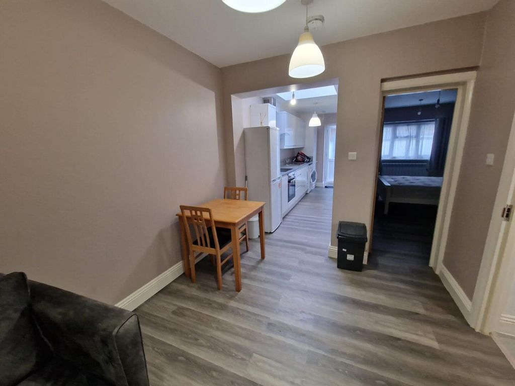 Property photo 2 of 5 Dining Room