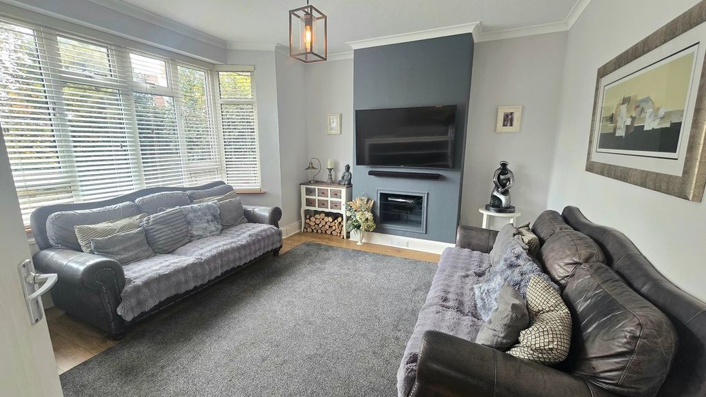 Property photo 3 of 26