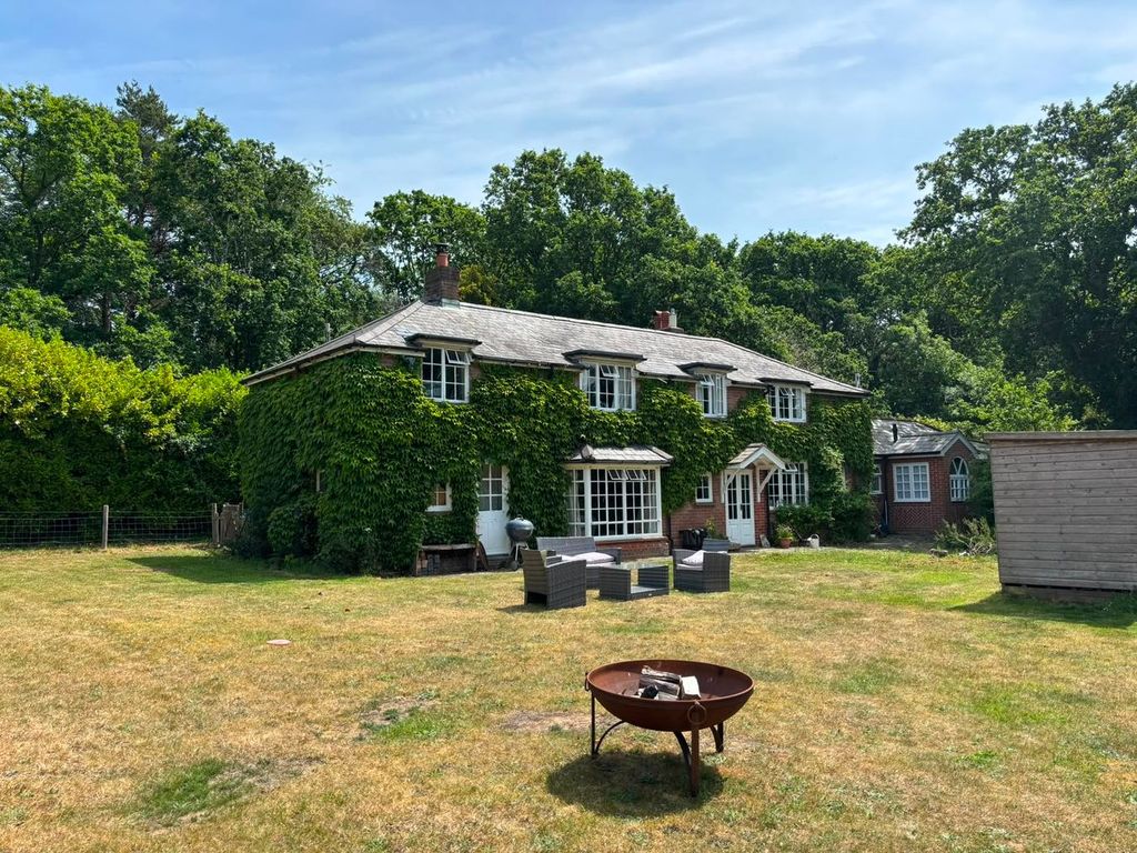 Property photo 1 of 22