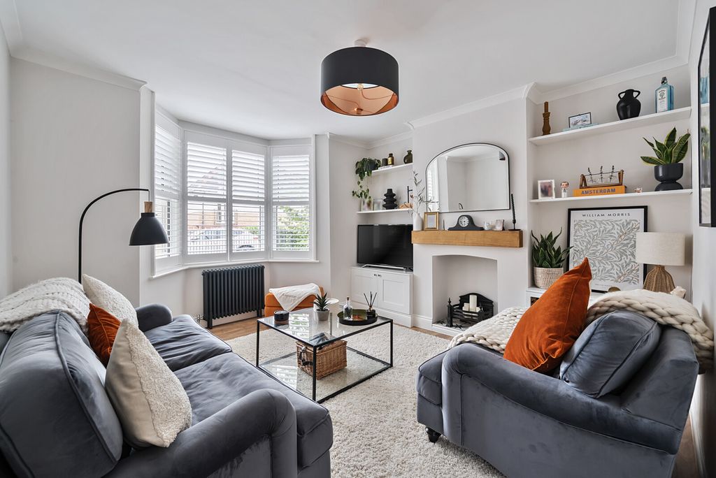 Property photo 2 of 10 1334326-6-6890E67...