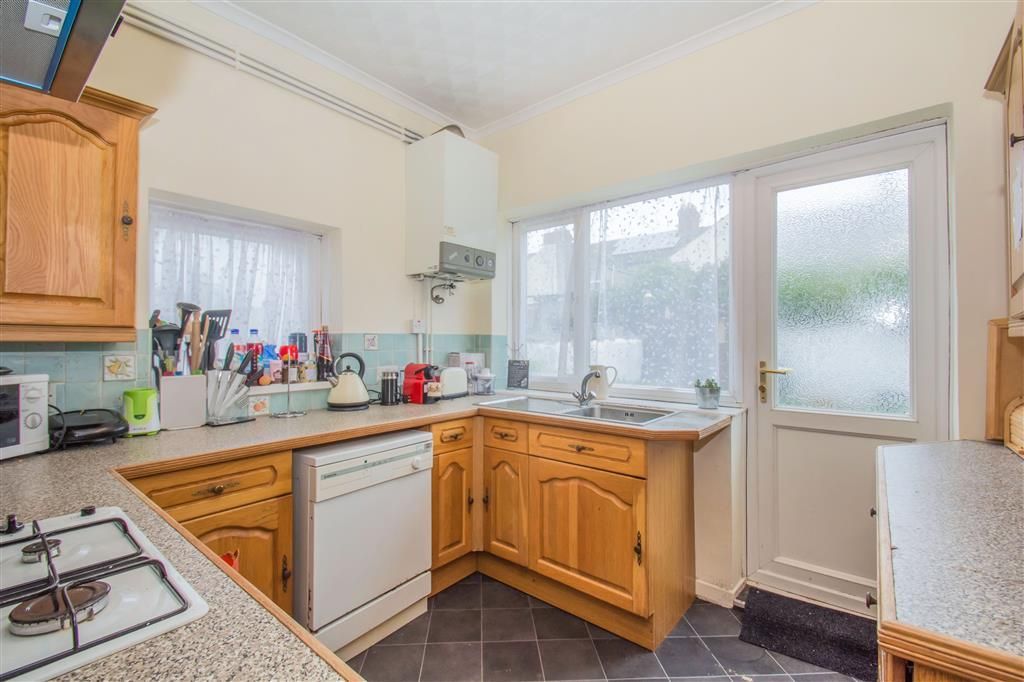 Property photo 3 of 8 Kitchen