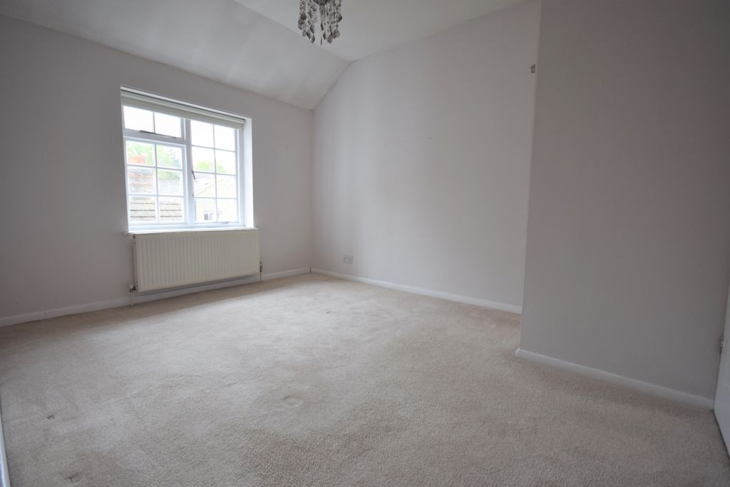 Property photo 3 of 8 Bedroom 1