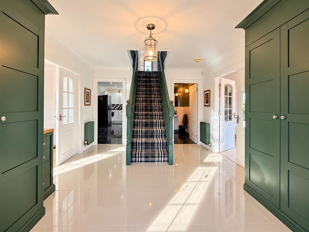Property photo 2 of 38 Hallway