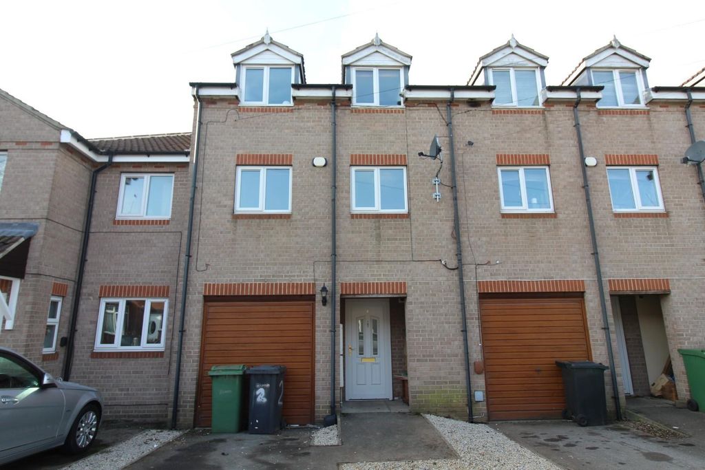 Property photo 1 of 14 Front External
