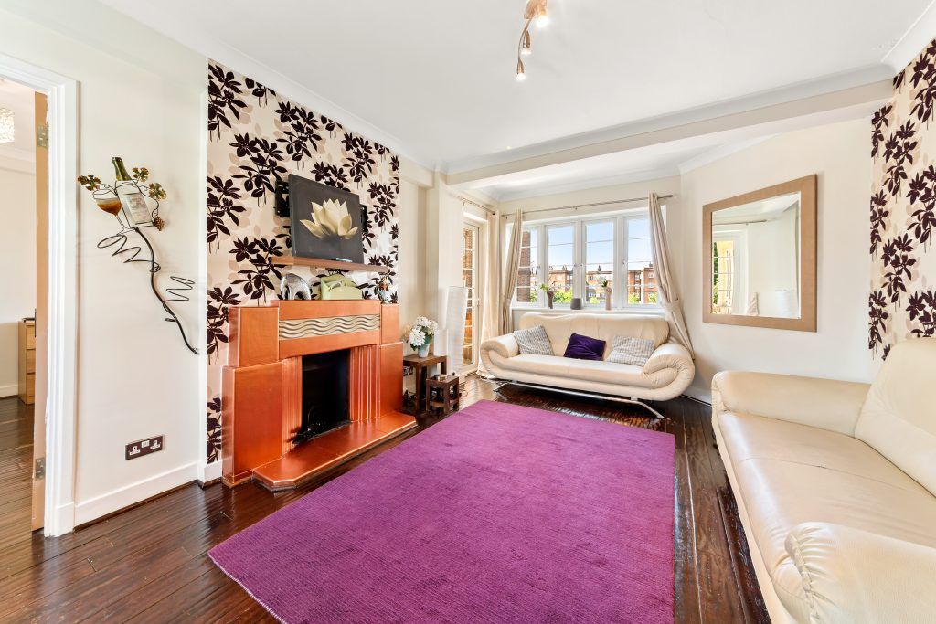 Property photo 3 of 12