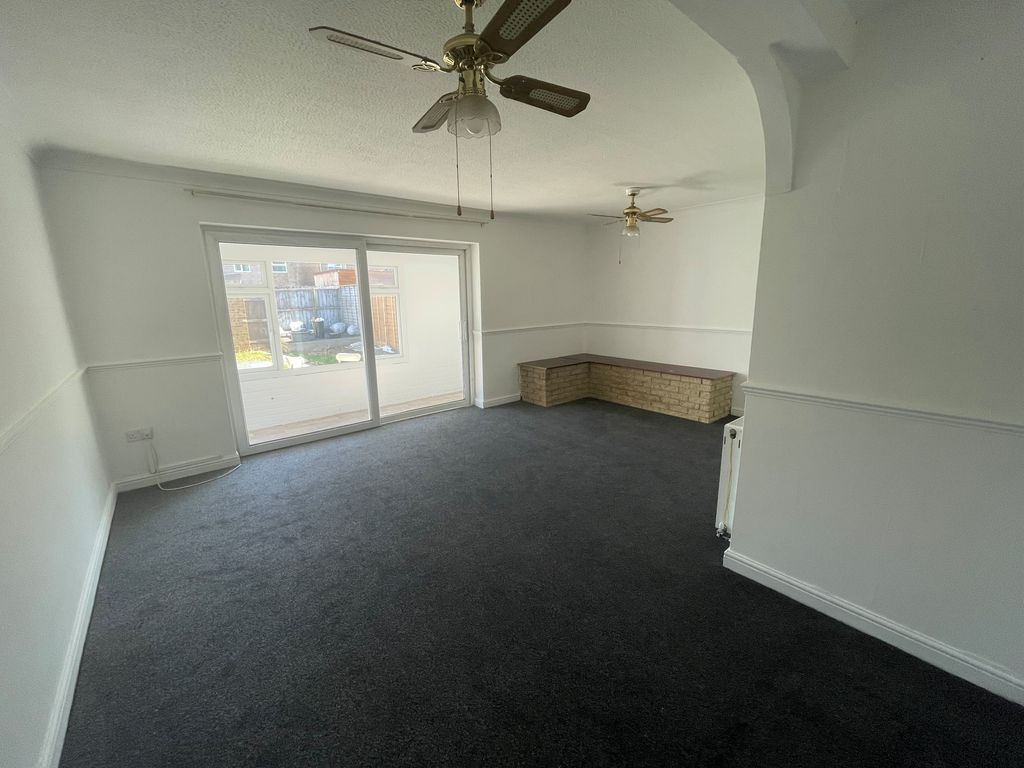 Property photo 2 of 9 Living Room