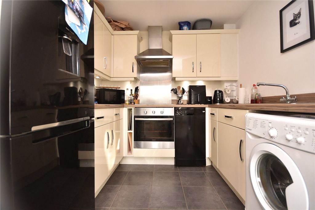 Property photo 3 of 13 Picture No. 15