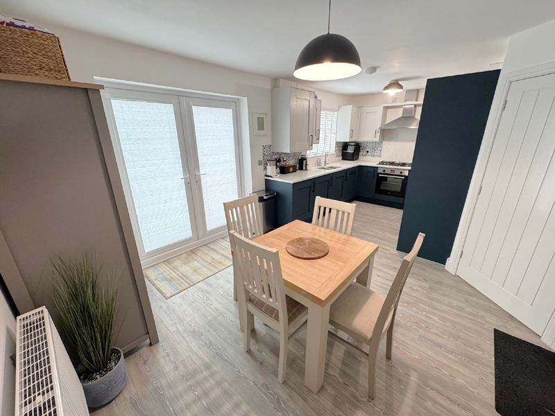 Property photo 2 of 34 Family Dining Kitchen