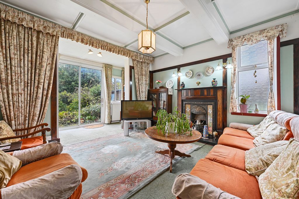 Property photo 1 of 13 12