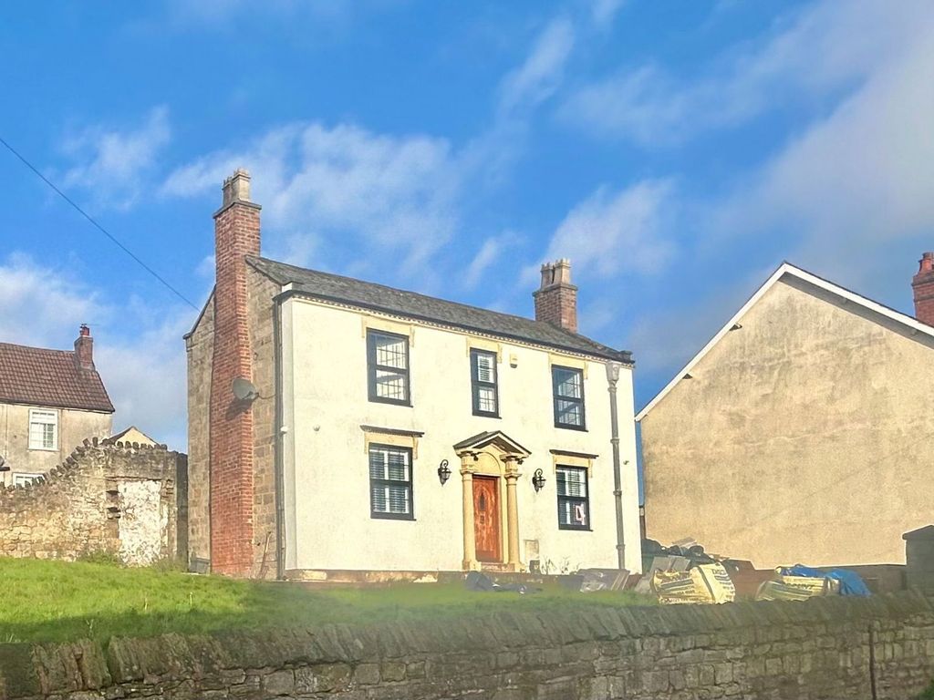 Property photo 1 of 6