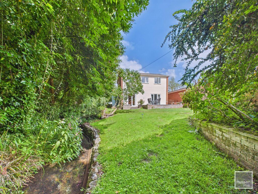 Property photo 2 of 21