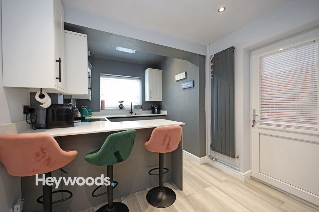 Property photo 2 of 33 099A4055