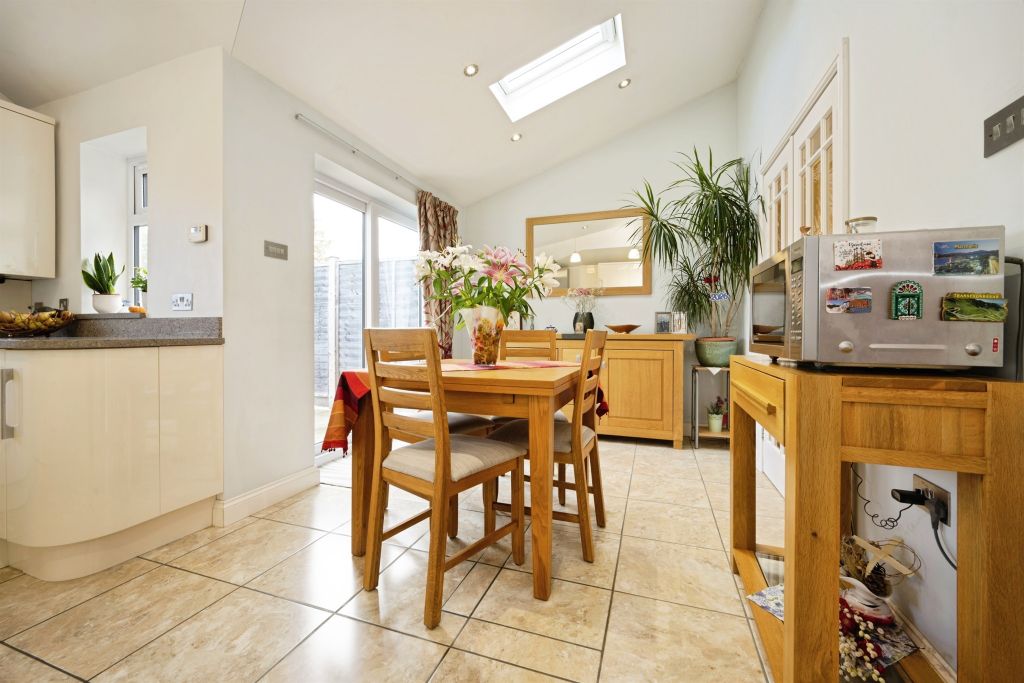 Property photo 3 of 20
