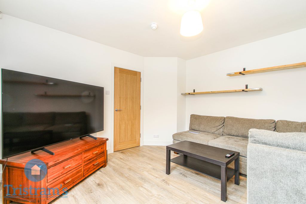 Property photo 3 of 16 Img_0067