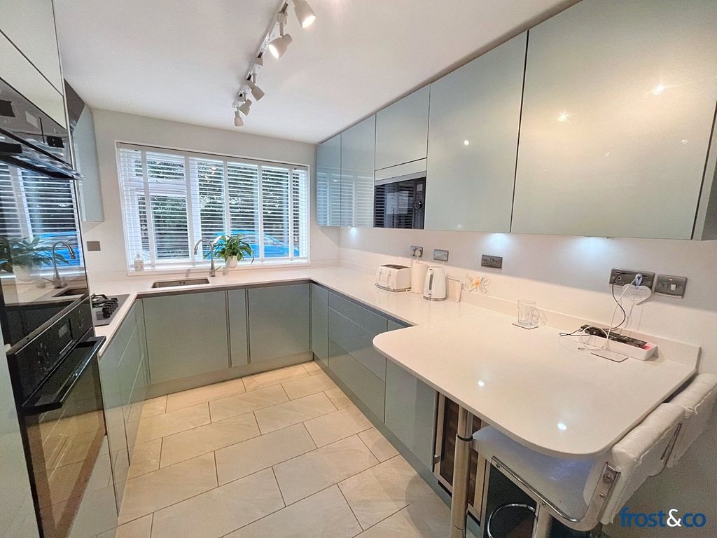 Property photo 2 of 15 Kitchen