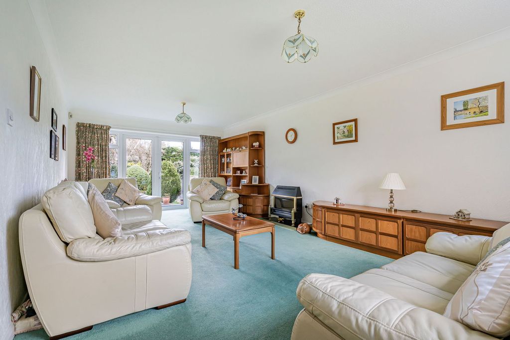 Property photo 3 of 17