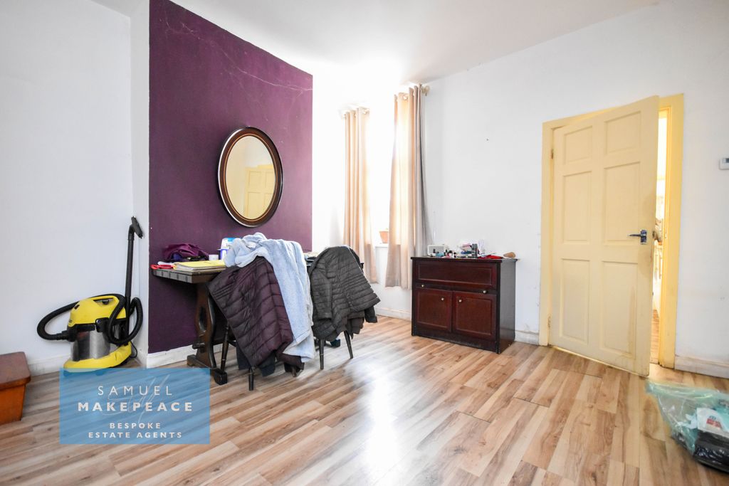Property photo 3 of 10 Gallery
