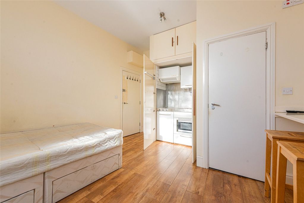 Property photo 1 of 9 Picture No. 04