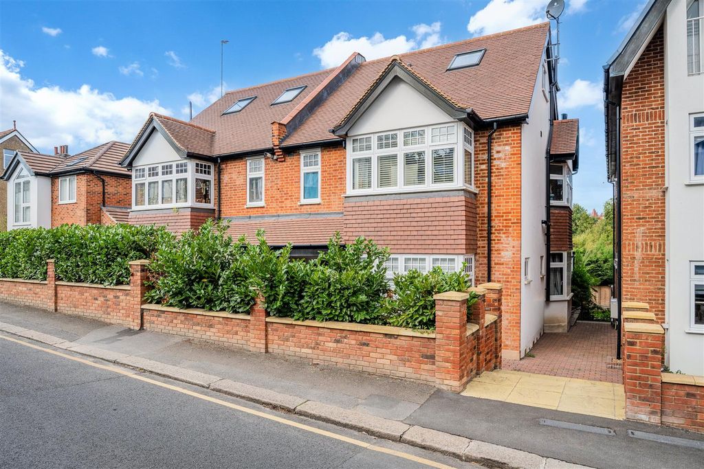 Property photo 1 of 9 Fairdene Road, 26, Flat 3 -2.Jpg