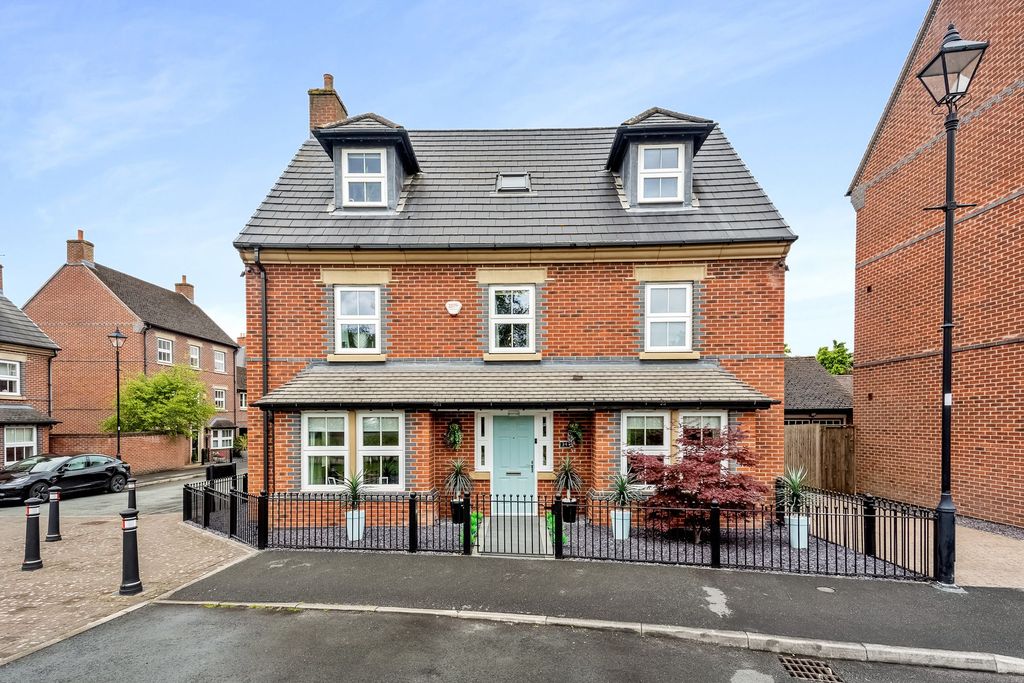 Property photo 1 of 39