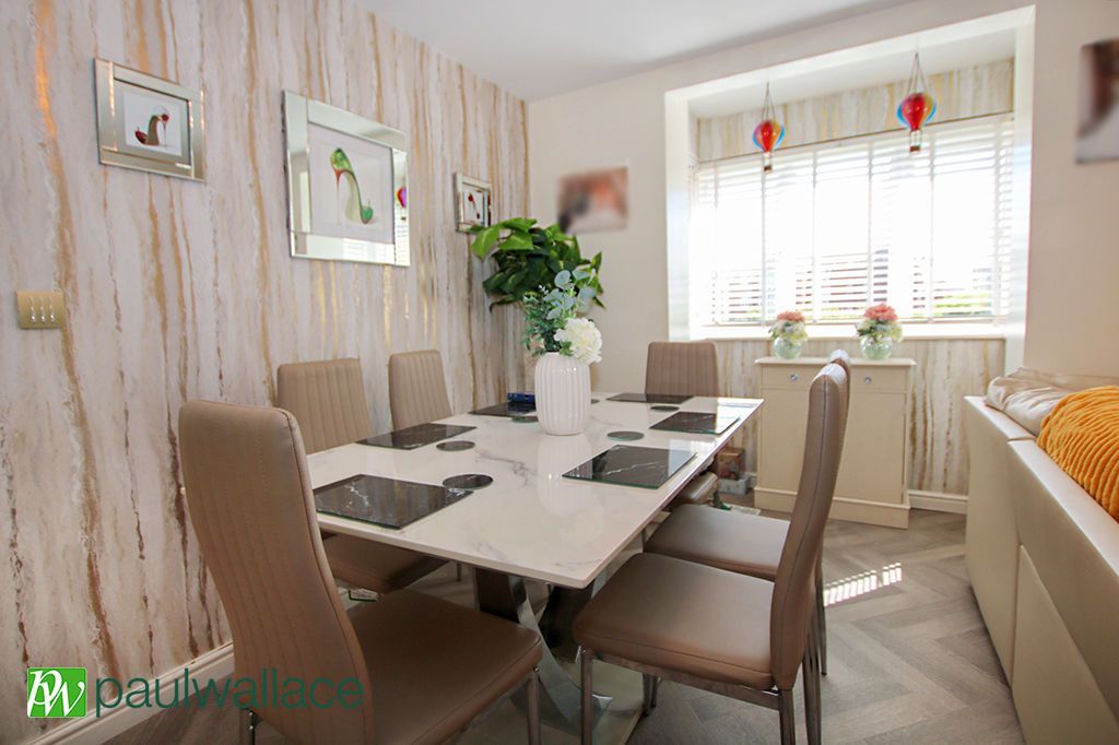 Property photo 3 of 7 Lounge Dining Area