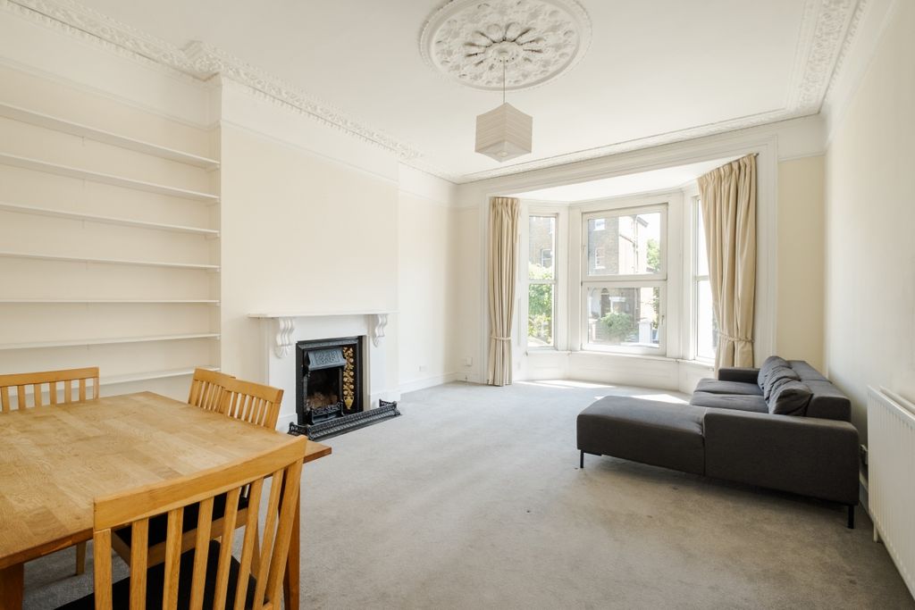 Property photo 2 of 16 Lordship Park