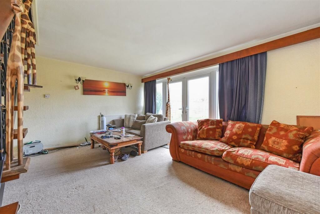 Property photo 2 of 21