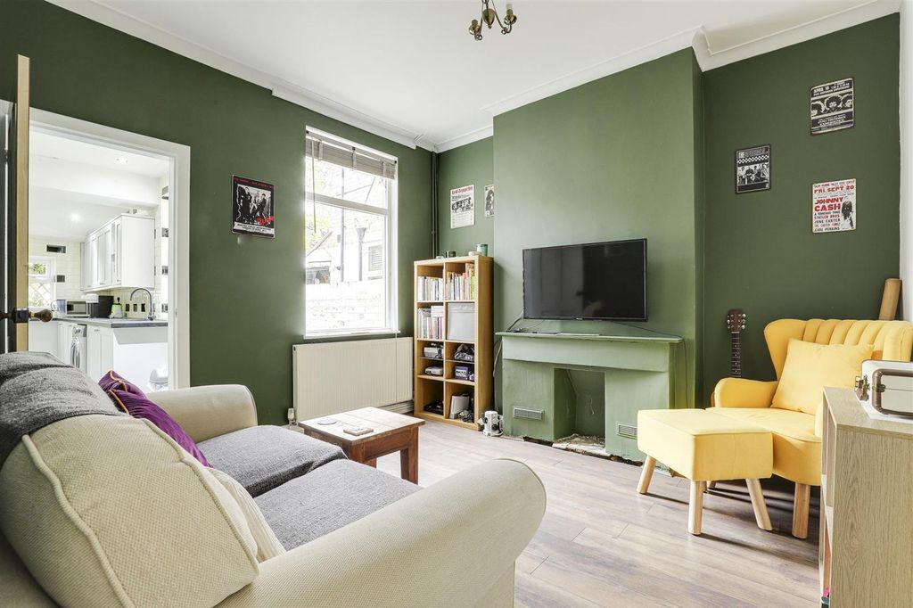 Property photo 2 of 14